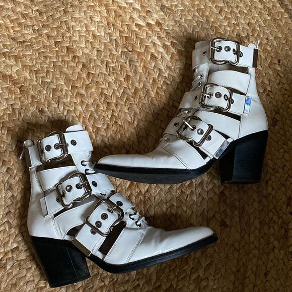 Jeffrey Campbell Caceres Boot - Picture 2 of 10